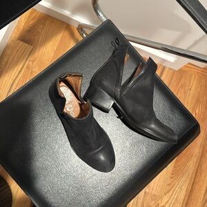 EUC Distressed Jeffery Campbell Ibiza Black Leather Open Booties sz6